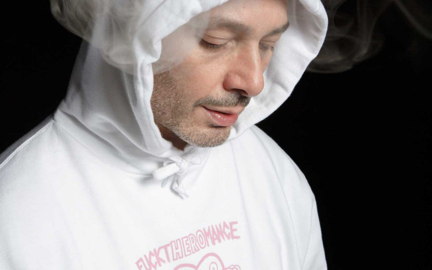 FUCKTHEROMANCE by FABRI FIBRA è fuori ora!