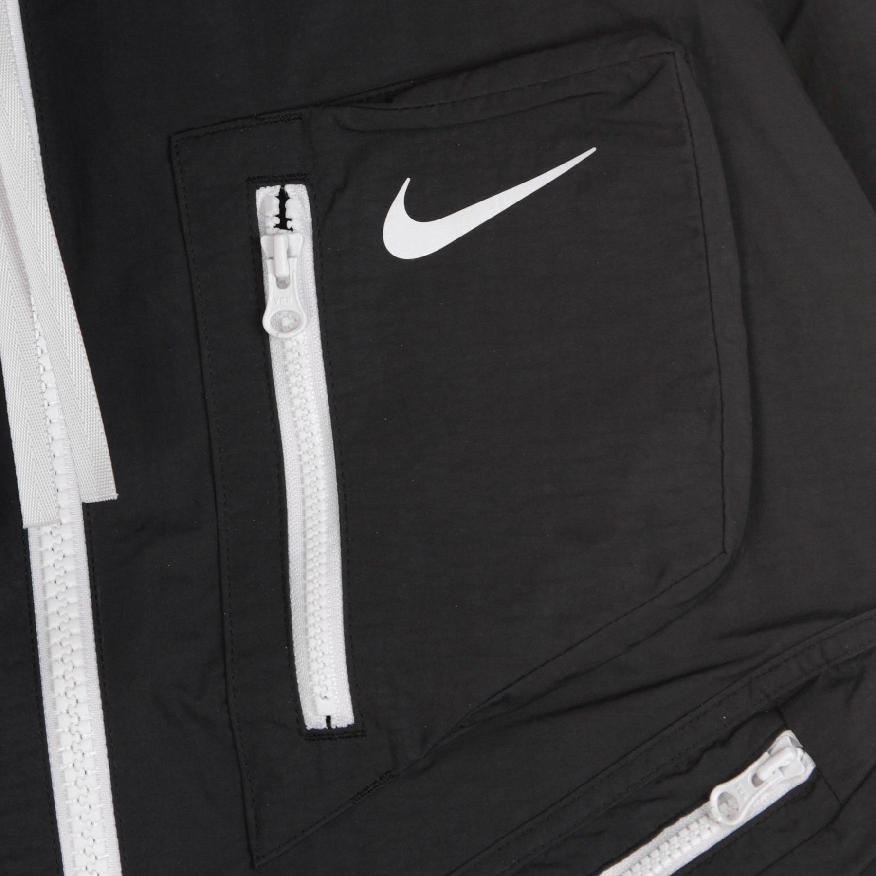 Nike, Giacca A Vento Corta Donna Sportswear Tech Pack, 