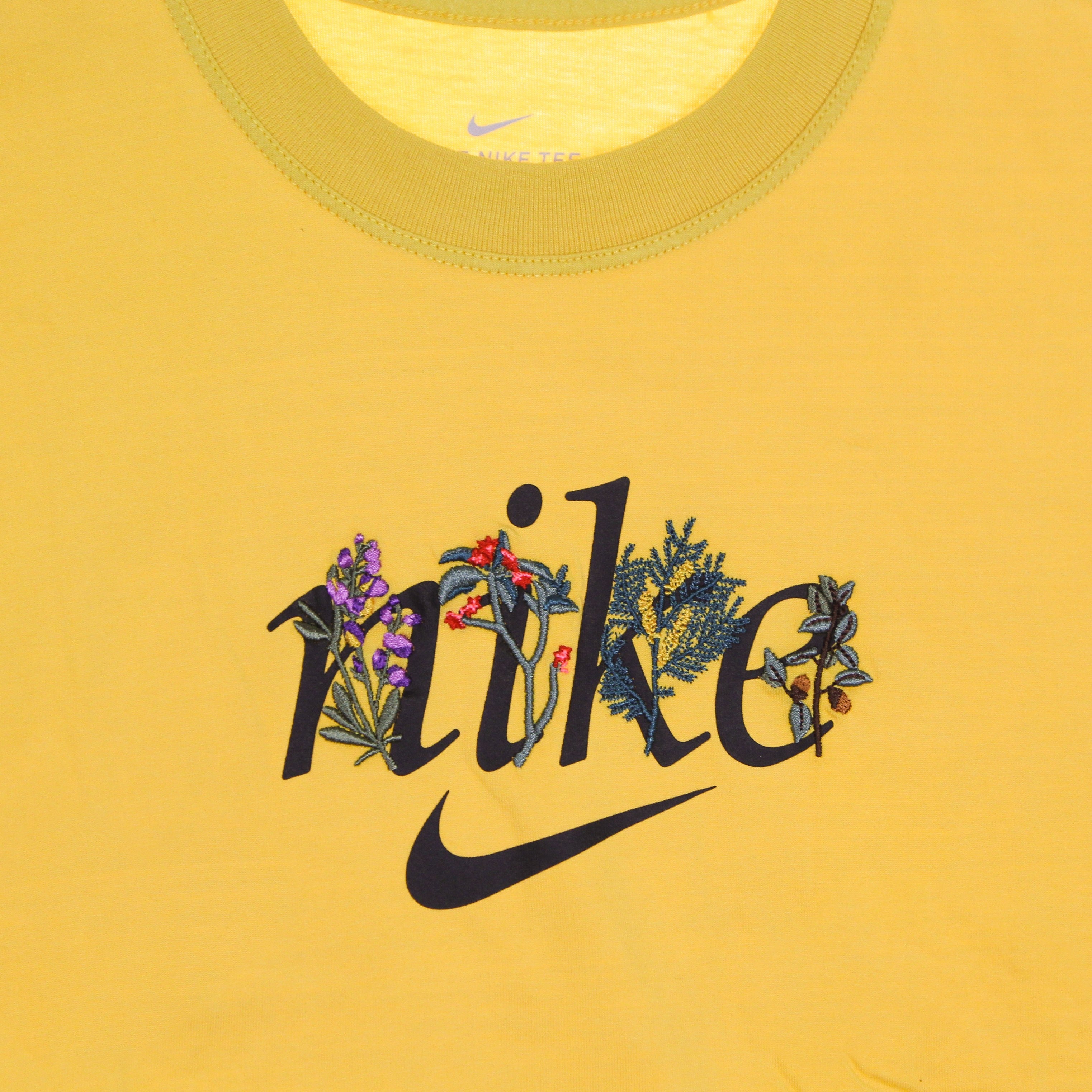 Nike, Maglietta Donna Sportswear Tee Boxy Nature, 