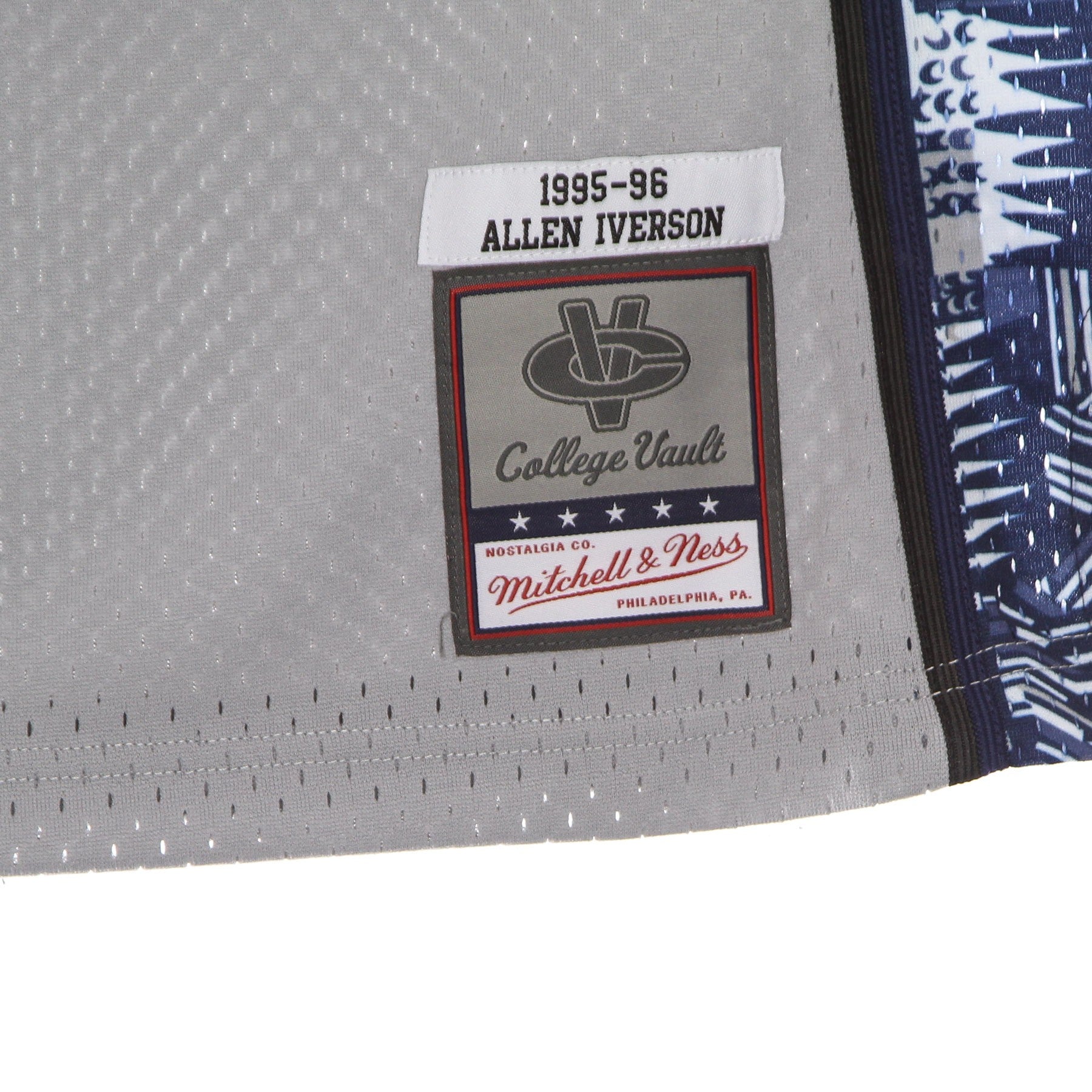 Mitchell & Ness, Canotta Basket Uomo Ncaa Swingman Jersey N.3 Allen Iverson Geohoy, 