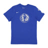 Maglietta Uomo Nba Logo Essential Tee Dalmav Game Royal FQ6189-480